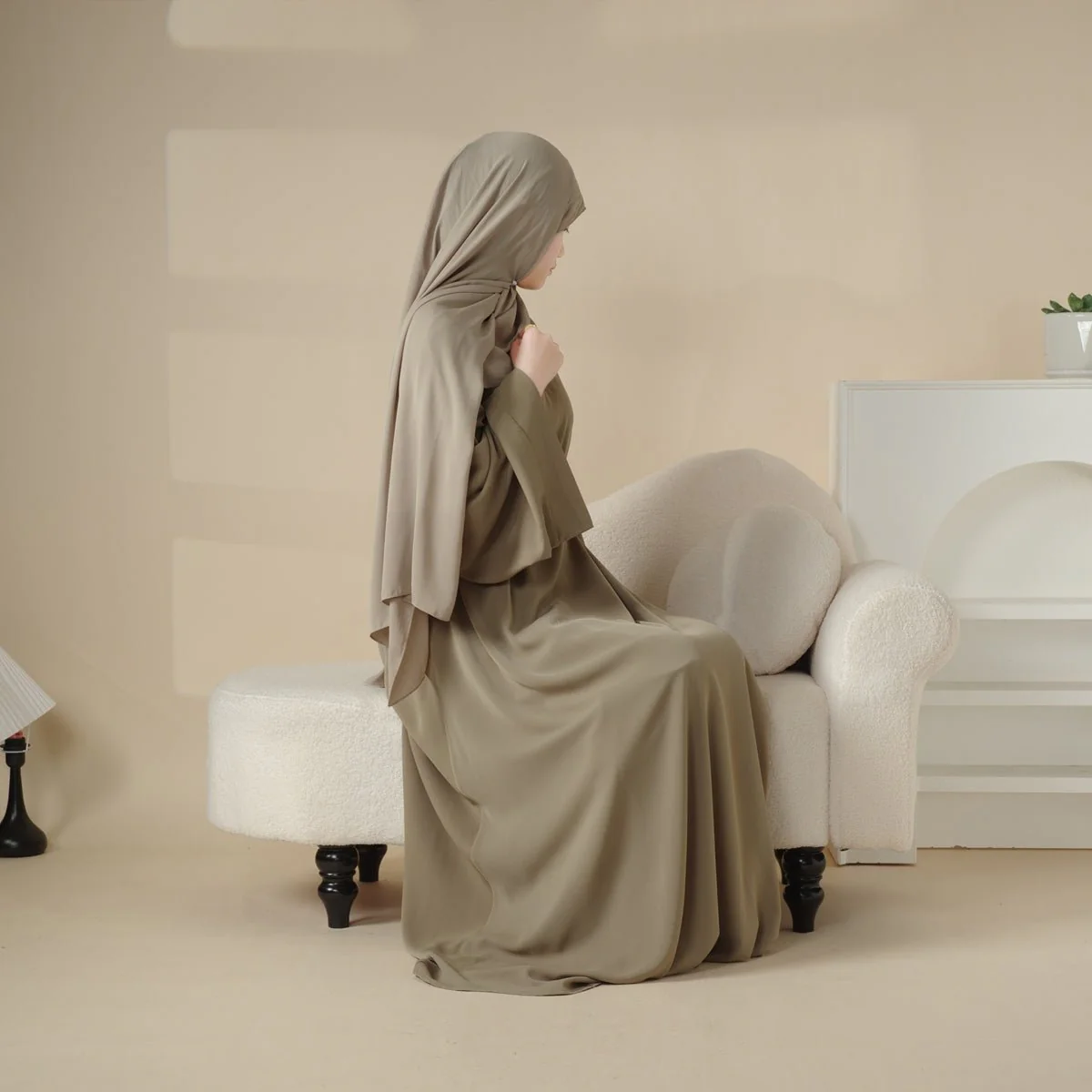 Elegant Solid Color Abaya For Muslimahs (MA036) - Image 10