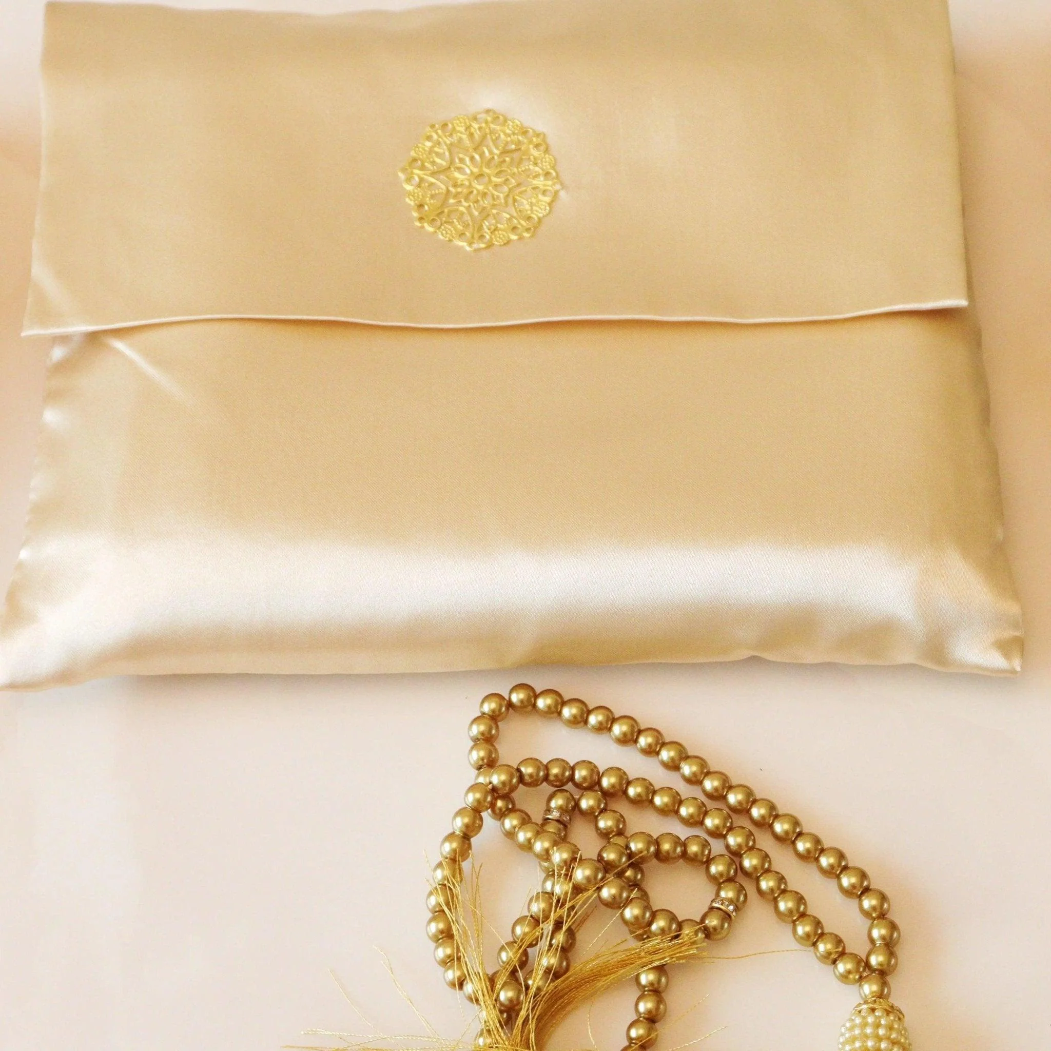 Luxury Prayer Mat and Tasbeeh Set (MR048) - Image 14