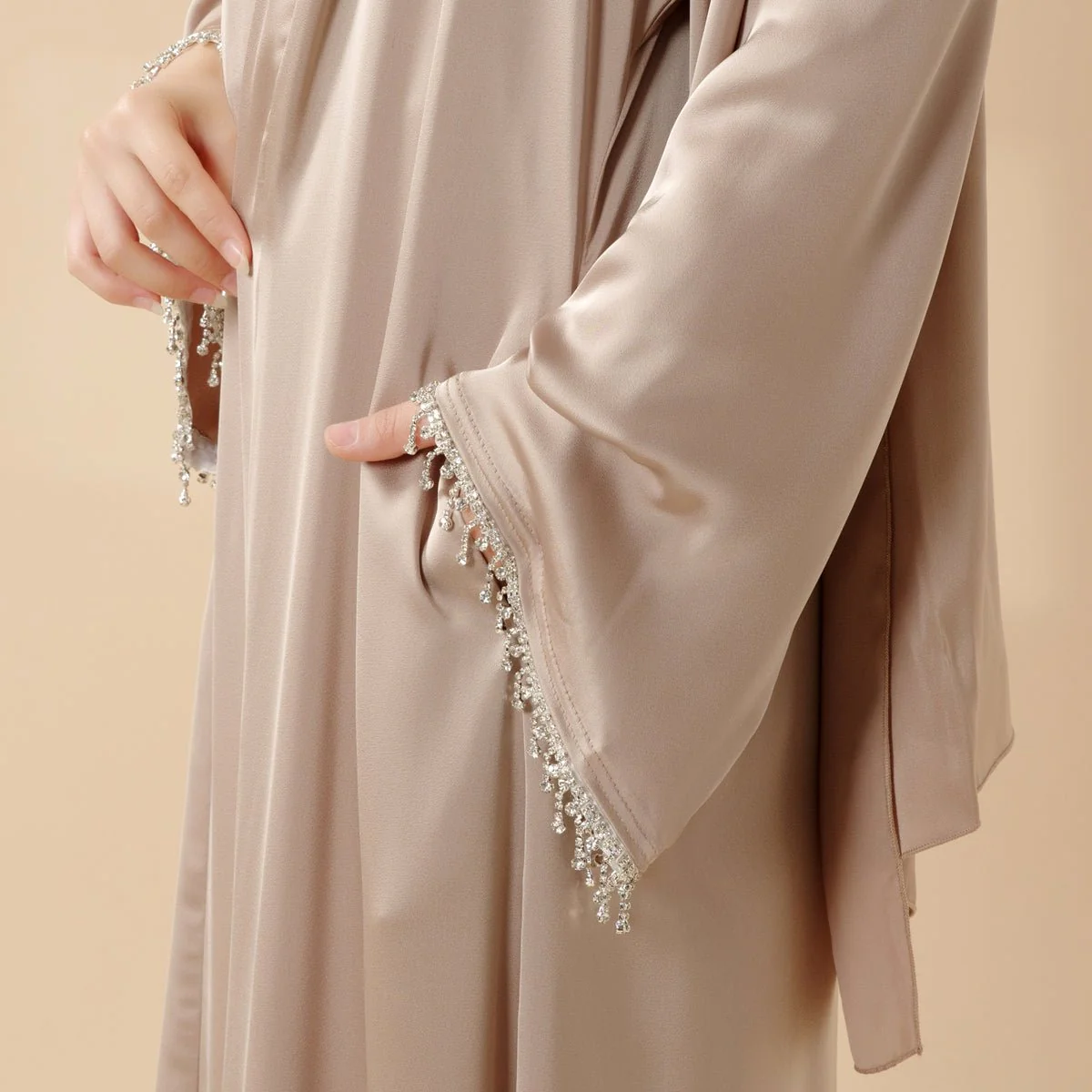 Satin Abaya With Matching Belt Made Of Diamond Tassel (MOA010) - Image 3